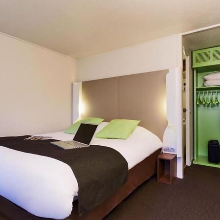 Campanile Saint-Quentin-En-Yvelines Hotel Montigny-le-Bretonneux Exterior photo