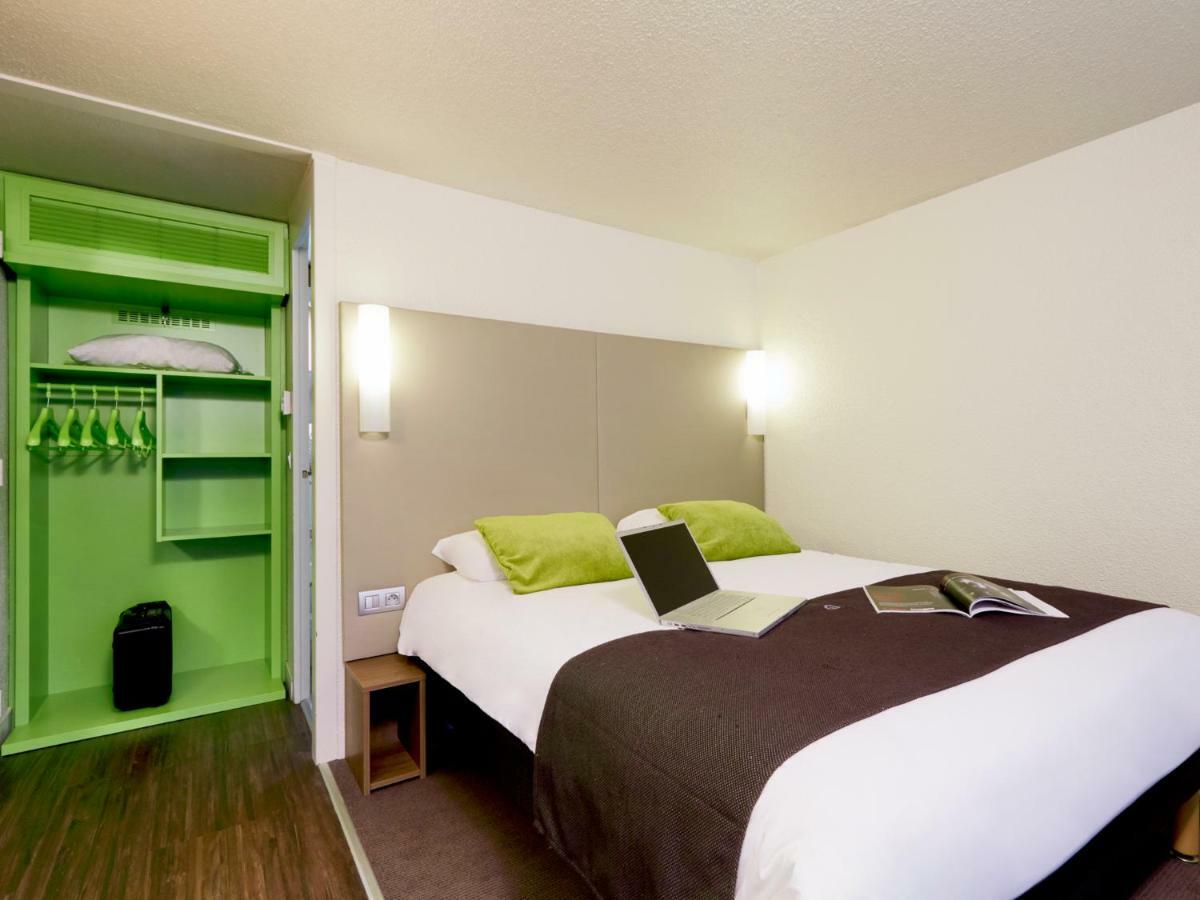Campanile Saint-Quentin-En-Yvelines Hotel Montigny-le-Bretonneux Exterior photo